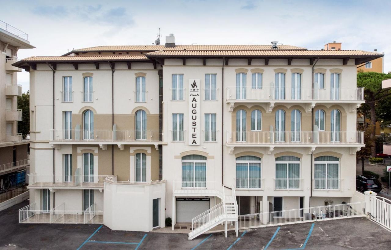 Hotel Villa Augustea Rimini Bagian luar foto