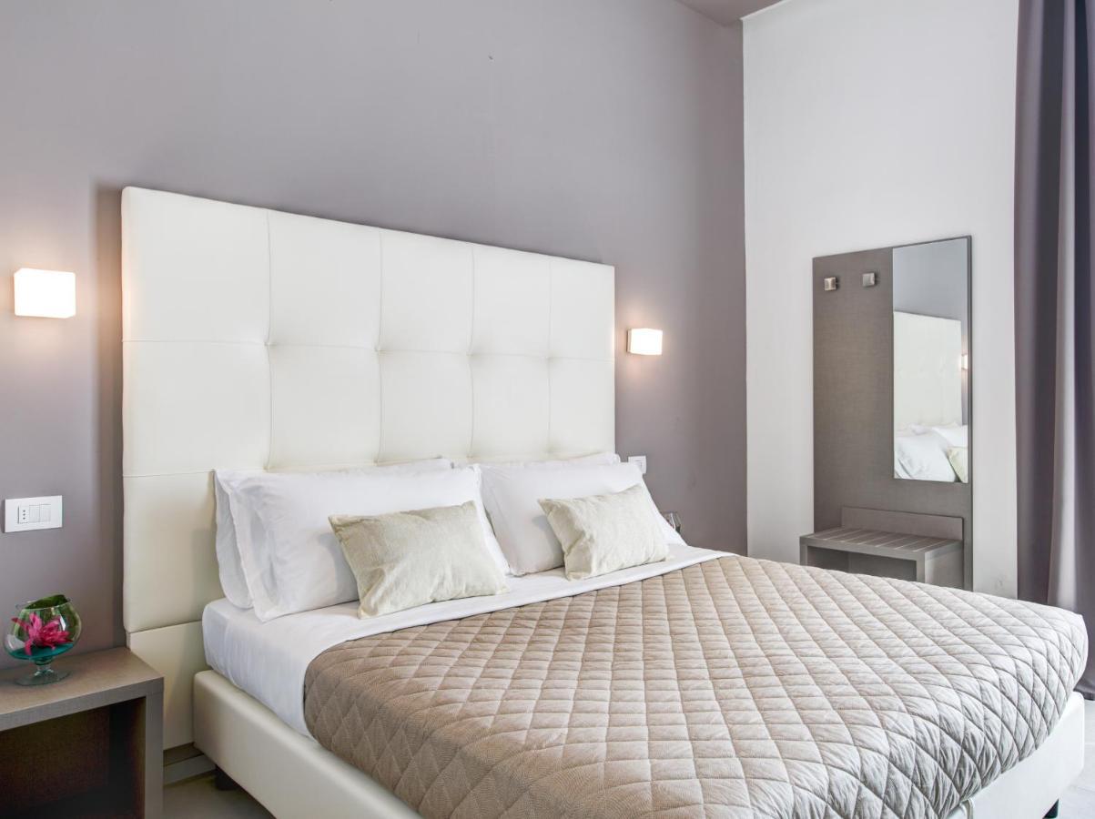 Hotel Villa Augustea Rimini Bagian luar foto