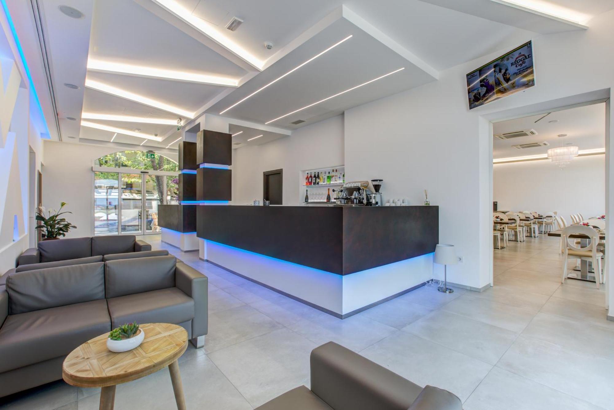 Hotel Villa Augustea Rimini Bagian luar foto