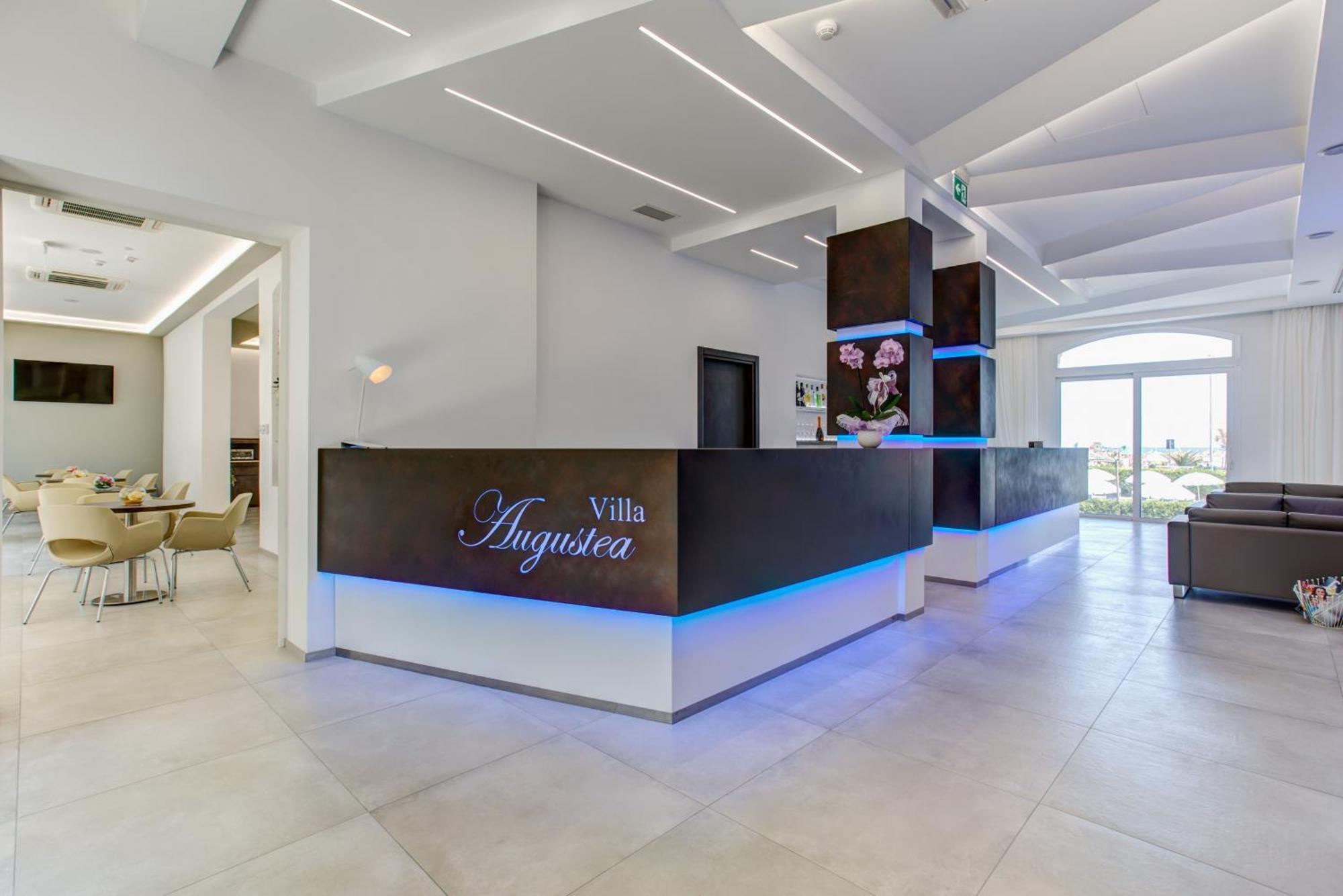 Hotel Villa Augustea Rimini Bagian luar foto
