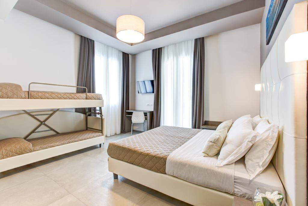 Hotel Villa Augustea Rimini Bagian luar foto